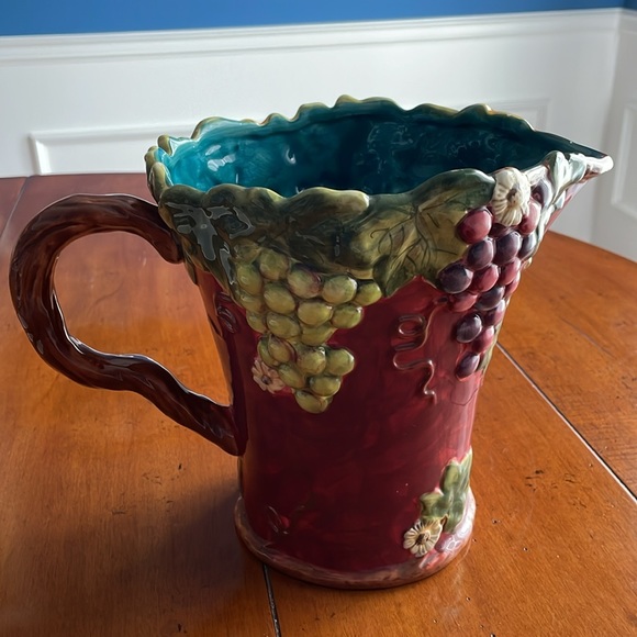 Grape Motif Water Pitcher - Picture 3 of 9